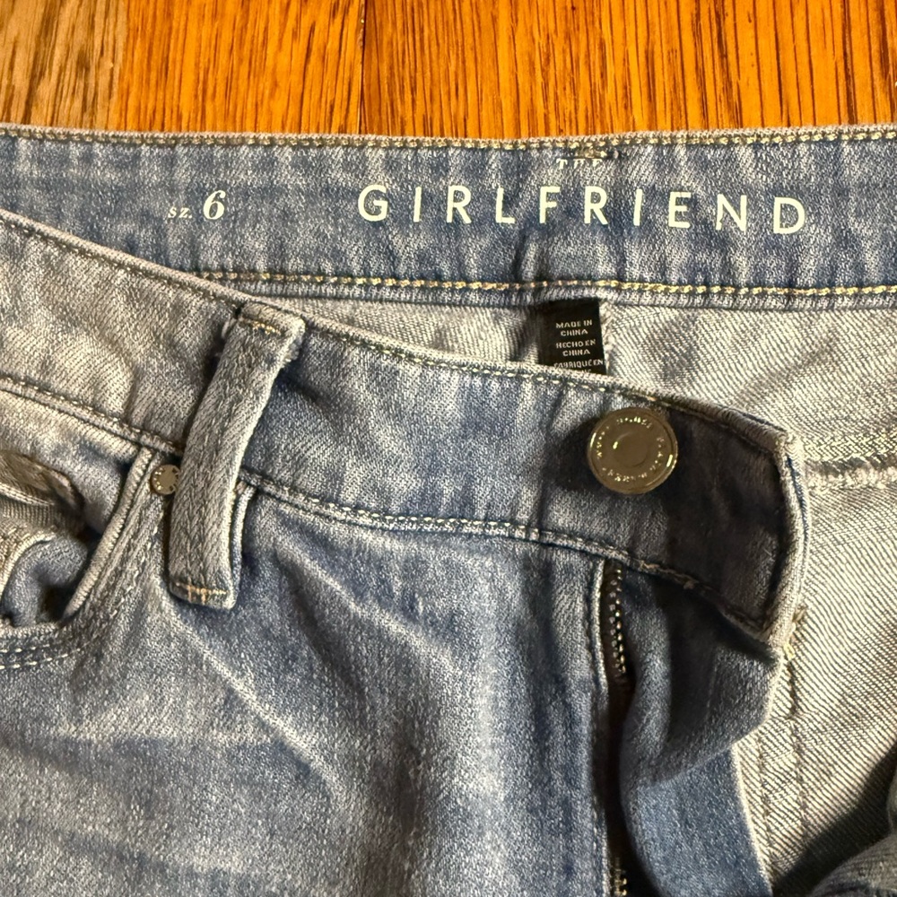 WHBM “The Girlfriend Jean” – Size 6 | Light Wash | Lace, But Make It Chill